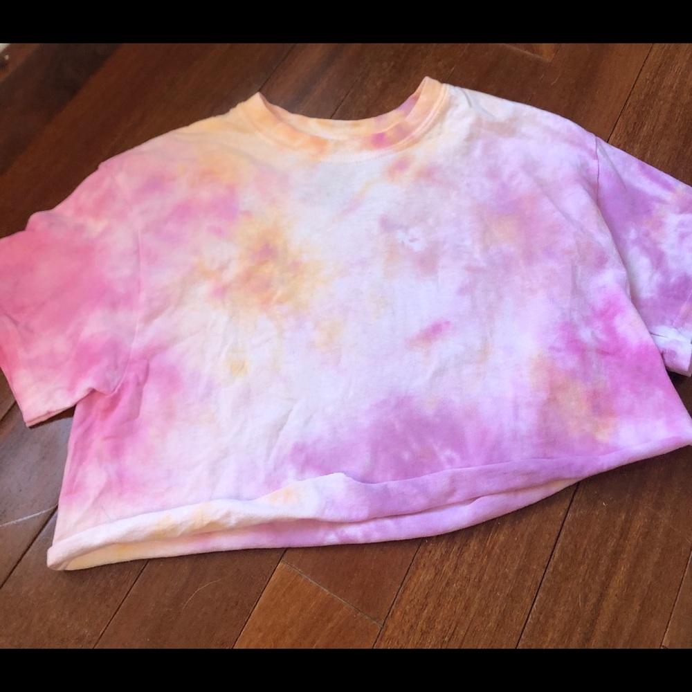 Tie died top
